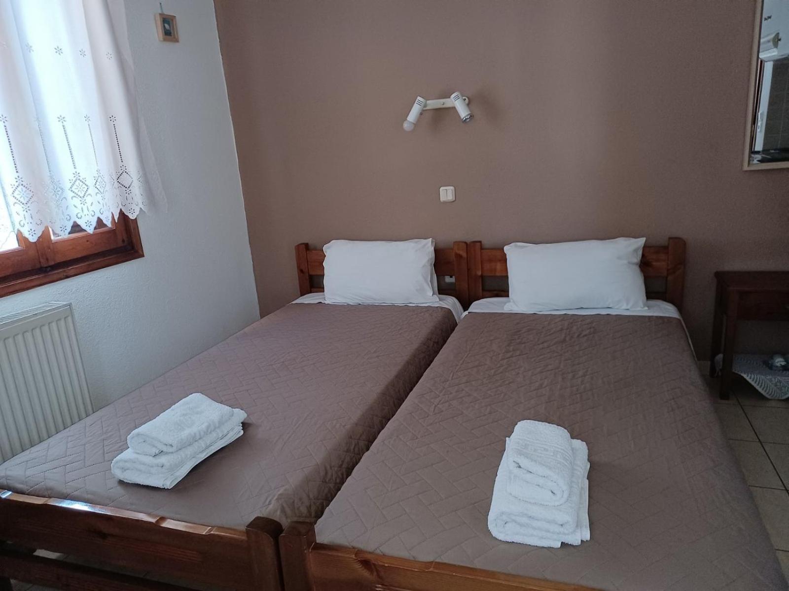Maravelias Rooms Trikeri Exterior photo